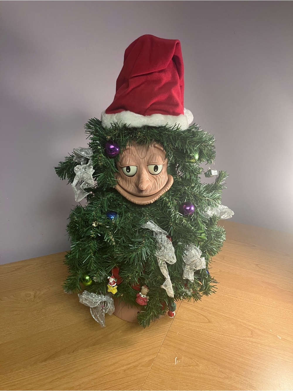 Telco Mr Everett animated 24 inch Christmas holiday tree